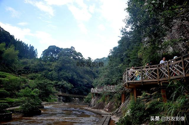 白水洋在哪里，白水洋门票多少钱一张（世界上少有的浅水广场——白水洋）