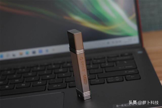 手机u盘怎么用，kingston手机u盘怎么用（披着SSD外衣的优盘）