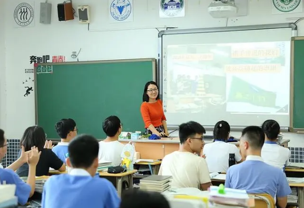 现在做什么行业最赚钱最稳，现在做什么生意有潜力（毕业生公认的“最赚钱”5大职业）