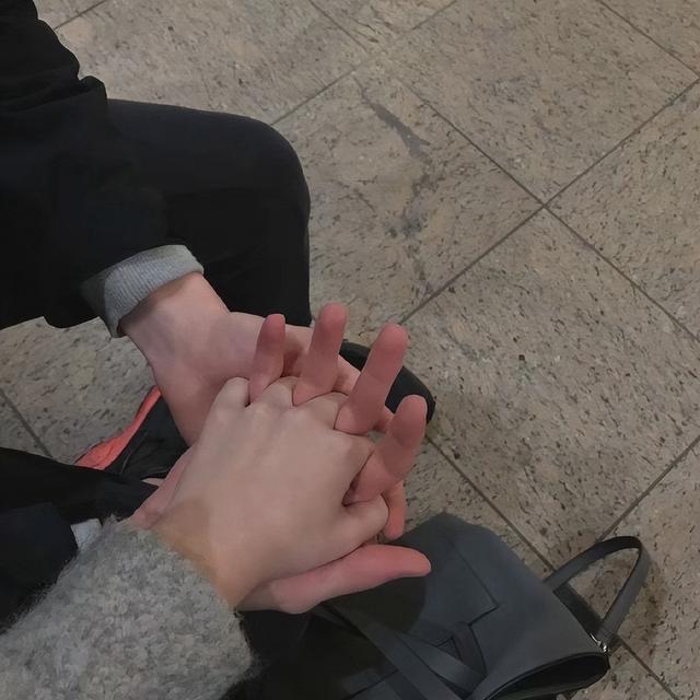 简短留言情话大全，名言情话留言（给喜欢的人留言的温柔文案）