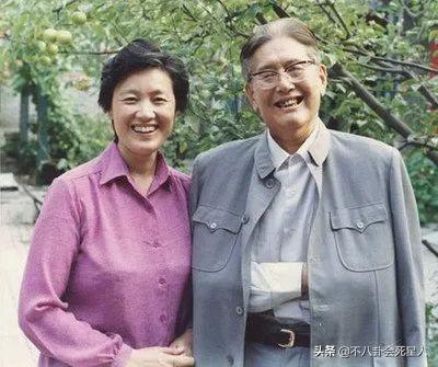 时尚女魔头洪晃：老妈是名媛，继父是高官，前夫是陈凯歌