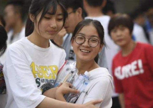 五官精致什么意思，bjd是什么意思网络用语（山东高颜值小学生火了）