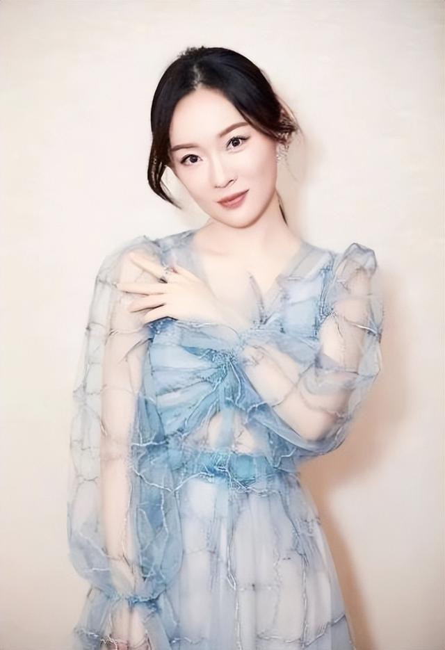 霍思燕和黄奕关系好不好，手撕黄奕傍上华谊老总