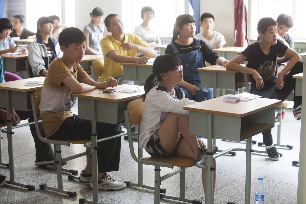 南阳高级技工学校（老师让报考职业学校）