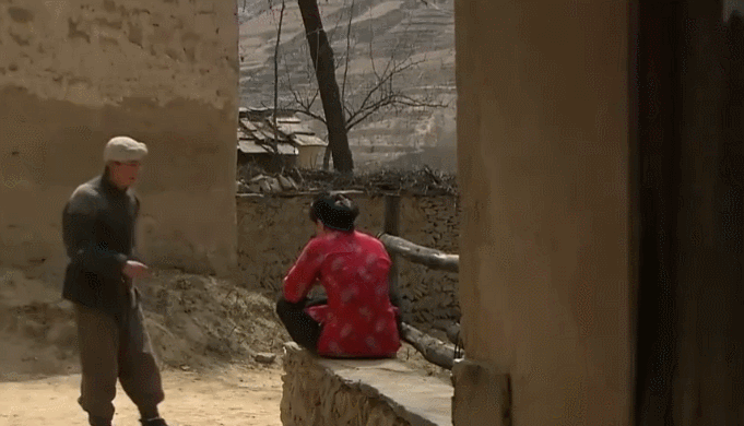 盘龙卧虎高山顶的演员，盘龙卧虎高山顶的演员是谁（把汤唯和蒋勤勤等女星放在一起）