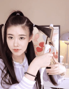 儿童发型图片 小女孩发型绑扎方法简单又可爱，儿童发型图片（几款绝美的新年公主编发）