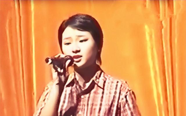 周笔畅的歌曲，17年后再看周笔畅（周笔畅的歌曲笔记不太好唱）
