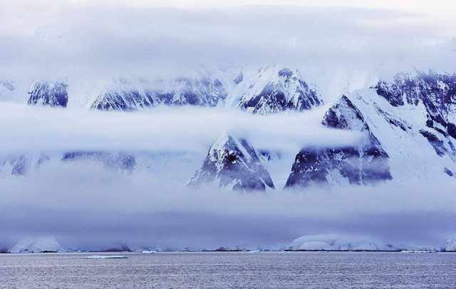 南极洲有人居住吗，南极洲有哪些国家（偌大的南极大陆为何不是任何国家的领土）
