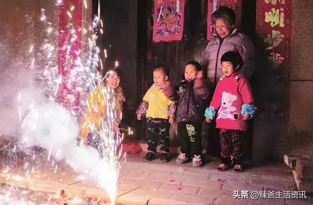 给压岁钱的寓意是什么，压岁钱的寓意是什么（过年给压岁钱也有大讲究）