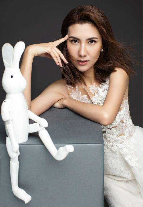 边潇潇，边潇潇，性感魅力写真<组图>（边潇潇电视剧大全最新）