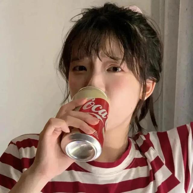 微笑女生头像微信，微笑女生头像（美女微信头像#）