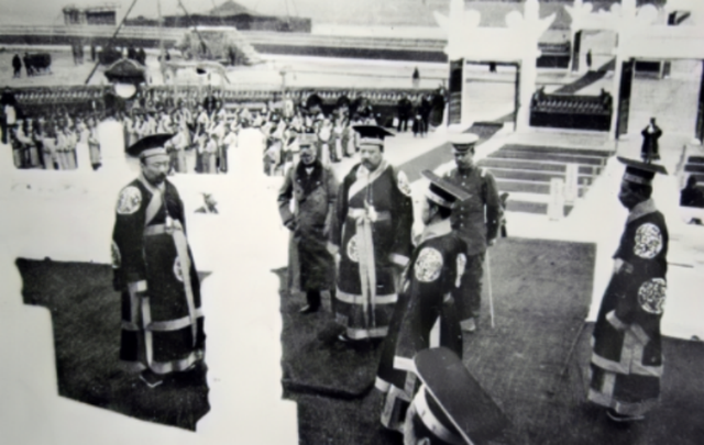 大江大河1949，龙应台的大江大河1949（我党代表去监狱请一70岁老人主持大局）