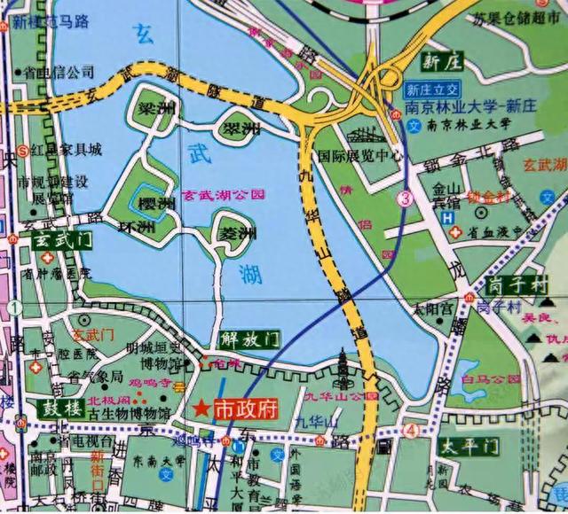 南京玄武湖去了三次都没逛完，留有遗憾，不知何时才能故地重游