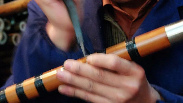 用竹子做笛子的方法，以竹笛为例分析竹材乐器的制作工艺以及在各地音乐中的应用