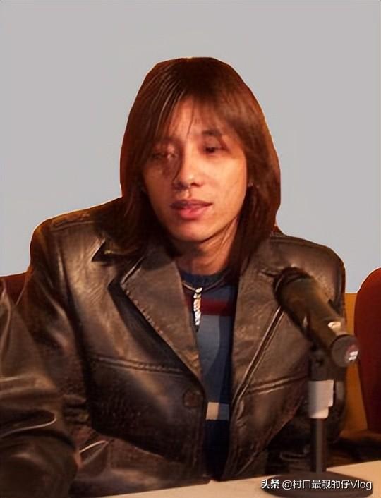 水木年华成员李健，水木年华成员资料（水木年华成员缪杰竟然开直播求礼物）