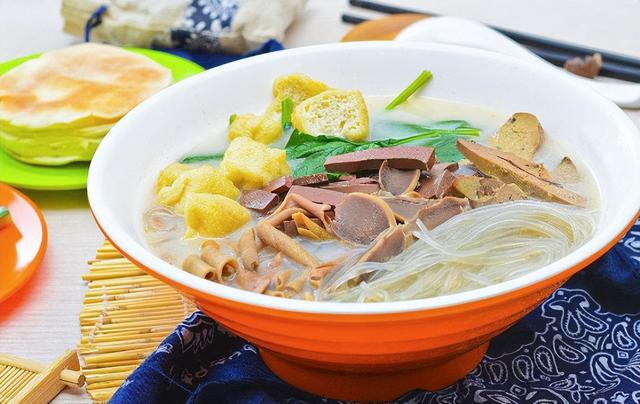 南京最有名最美味的小吃，南京小吃车哪里有卖的（南京最有名气的8种小吃）