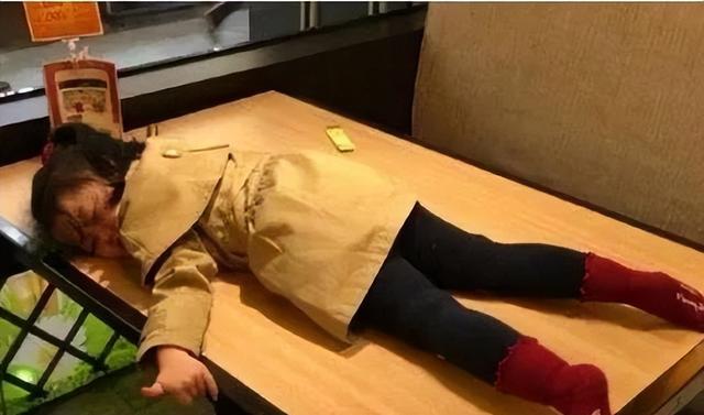 爸爸去哪儿阿拉蕾，爸爸去哪儿第五季董力阿拉蕾回归（还记得《爸爸去哪儿4》里的阿拉蕾吗）