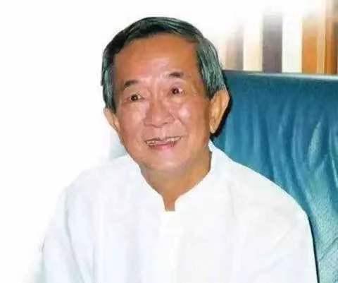 白龙王说：他有名，但是骨轻，知道他气数将尽，天命难违