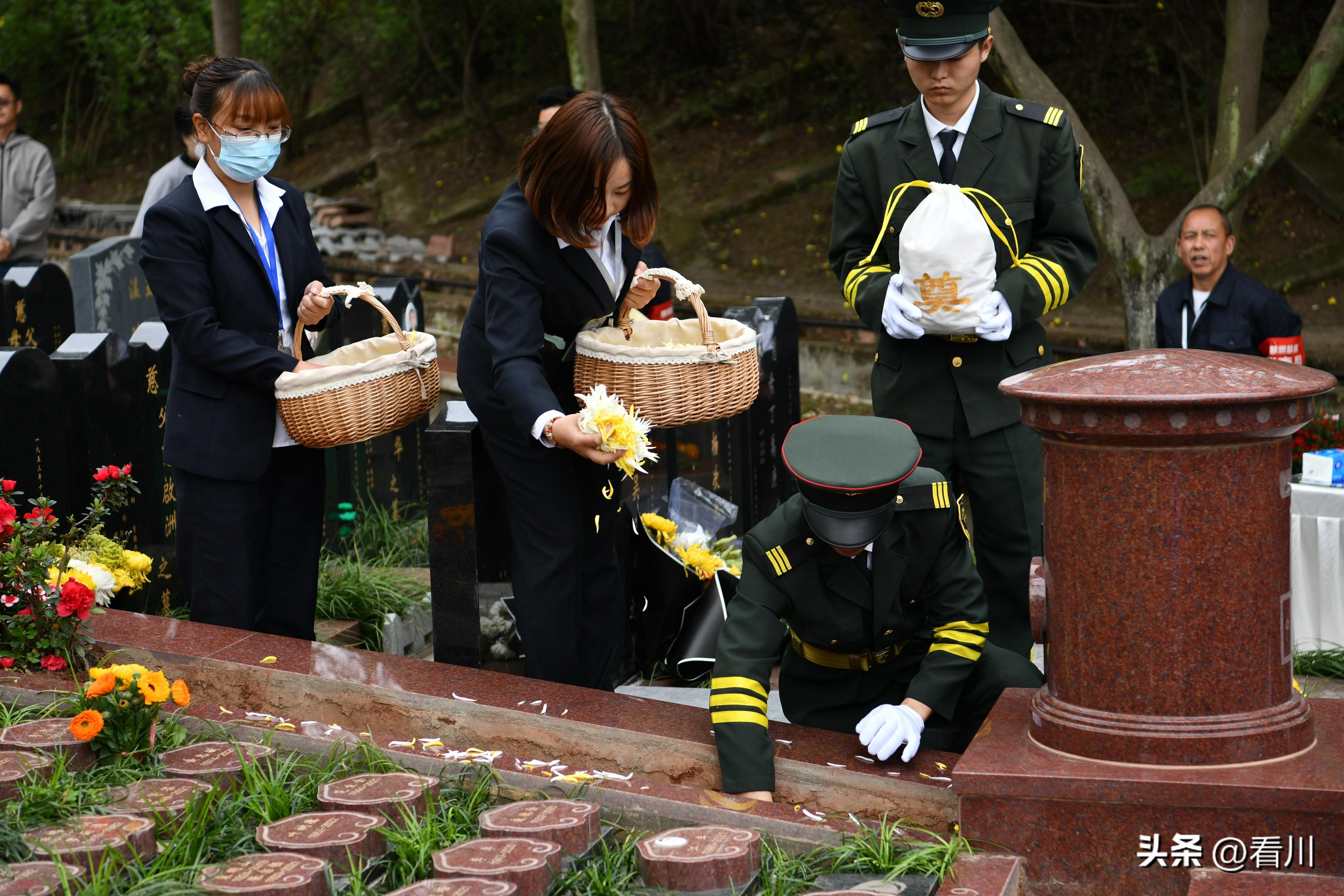 成都磨盘山公墓价格,成都31位逝者集体生态安葬 - 玉三网