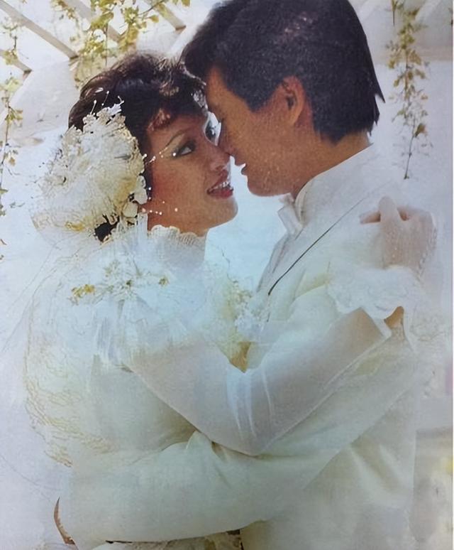 周润发的生活婚姻状况，周润发和余安安：离婚38年