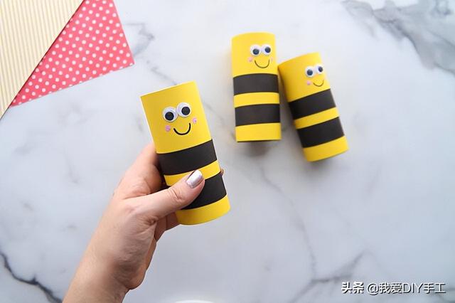 怎么做手工作品，小学生手工作品怎么做（用卫生纸卷纸筒制作的小蜜蜂）