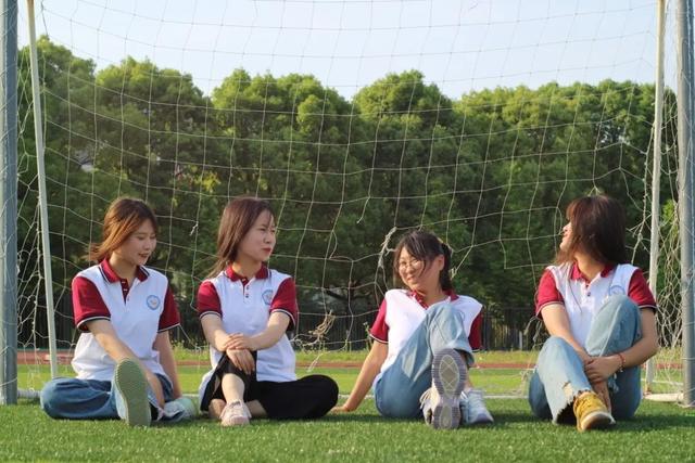 学生成长记录册怎么写，成长记录册怎么写（盐城北大青鸟学子成长手册丨记录生活）
