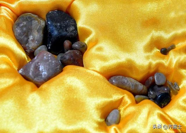 舍利是什么意思，舍利是什么（泾川三次出土舍利）