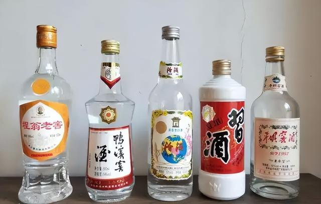 竹叶青酒的功效与作用，山西竹叶青酒的功效与作用（董酒和竹叶青谁更胜一筹）