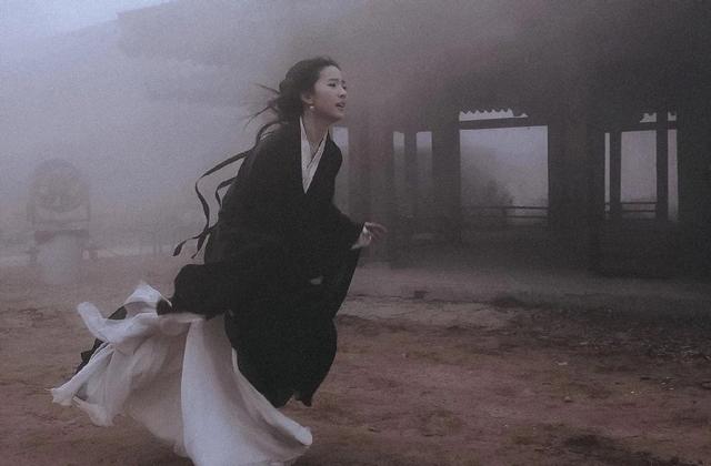 曹颖演的电视剧有哪些，曹颖演过什么电视剧（陈红经典、刘亦菲惊艳、杨若依太“辣眼睛”）