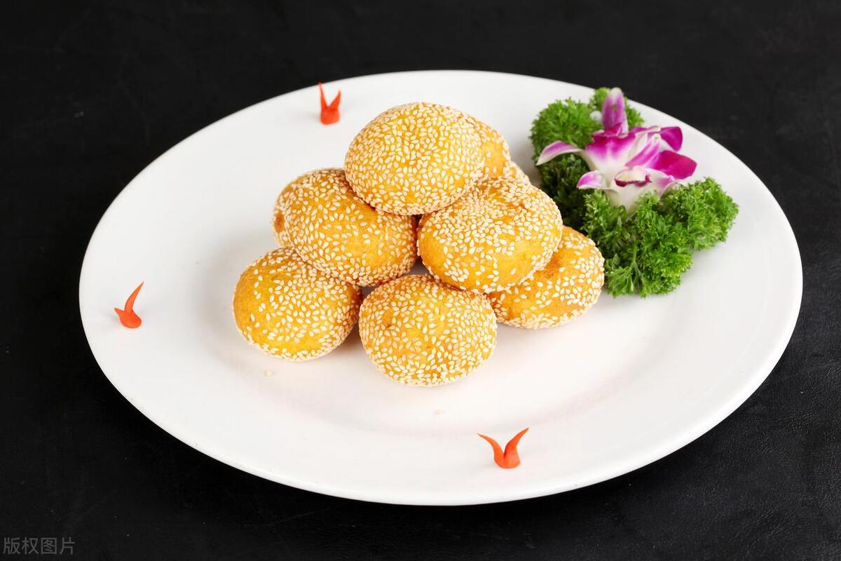 南瓜饼家常做法怎么做（家常南瓜饼的做法简单又好吃）