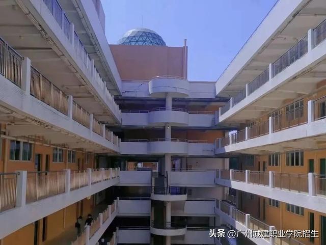 自提柜怎么取快递，邮政包裹怎么自取（城建青年，这些秘密你知道吗）