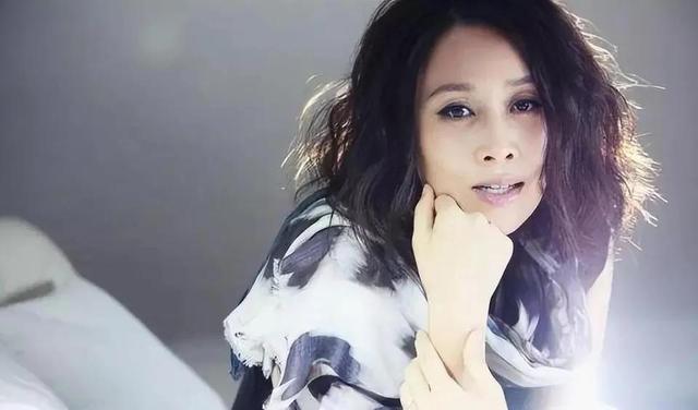 中国金曲排行榜，歌手排行榜（中国四大殿堂级女歌手）