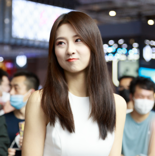 中国最美车模(苏宁) - 四帝国车市