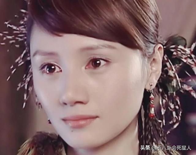 眼睛亮的人有灵气，眼睛有灵性的女人（却“败”在眼皮的明星）