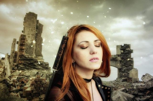 夸女孩的一串赞美词语，夸女生漂亮的词语（七个万能公式教你走心夸人）