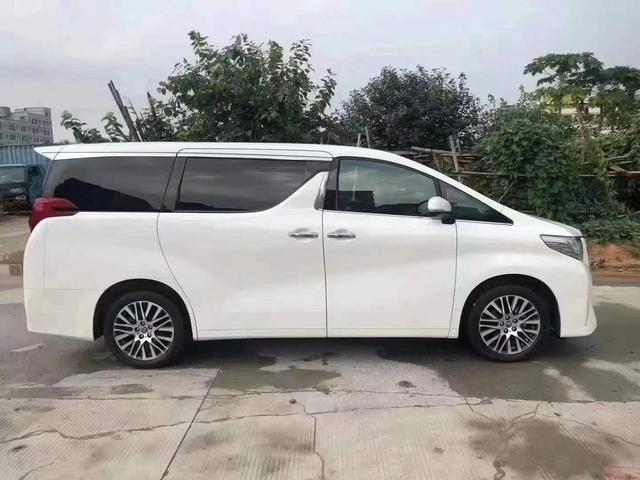 丰田d4st是什么车型，d4st丰田是什么型号（这台19款阿尔法至尊版仅售48万）