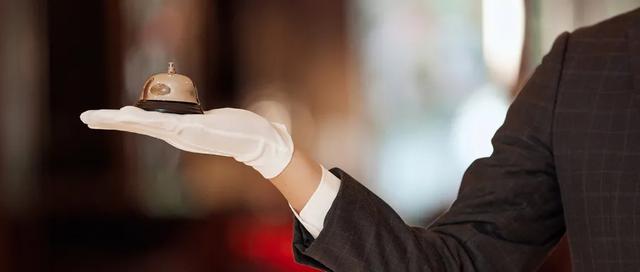 开夜床是什么意思，开夜床是啥意思（高端酒店里面的“特色”服务）