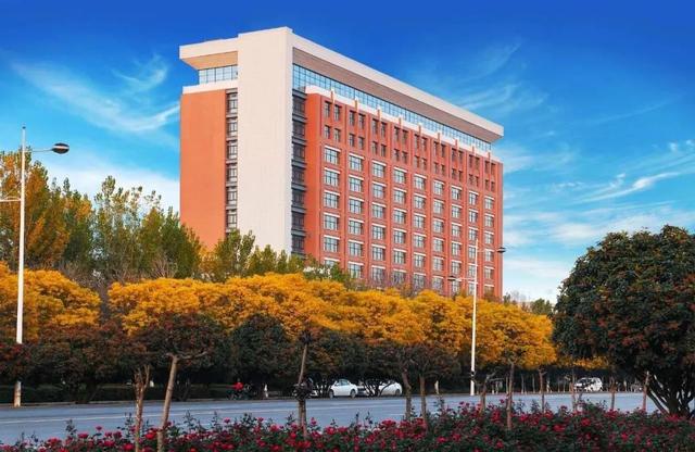 河南理工大学分数线，河南理工类大学排名及分数线（2022年河南省高考分数线正式公布）