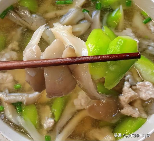 口蘑煮多久能熟，口蘑怎样炒好吃（记得要多喝这汤）