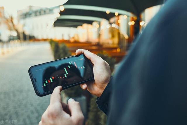 活钱理财的钱怎么取出来，活钱理财的钱可以随时取出来吗（支付宝活钱理财存100元一天收益是多少）