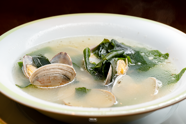 左刀右叉还是左叉右刀，左刀右叉还是左叉右刀（别再问萨莉亚，有没有倒闭了）