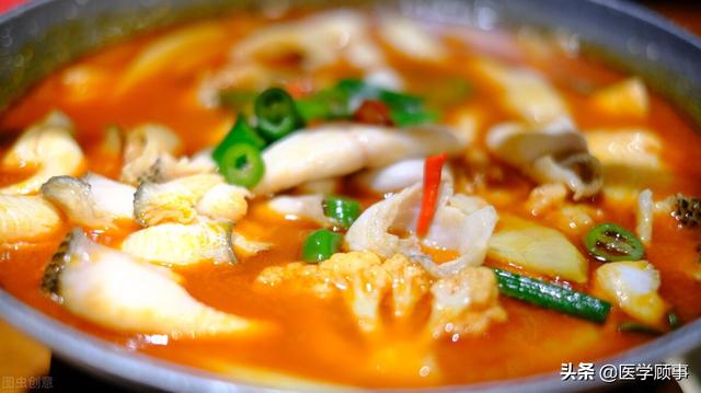 凯里酸汤鱼的做法，正宗凯里酸汤鱼的做法（贵州酸汤鱼的酸汤做法）