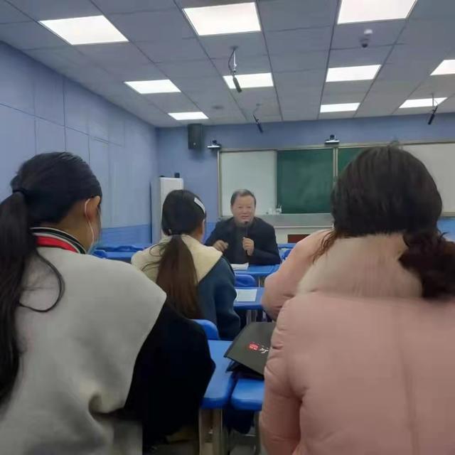 汤姆索亚历险记梗概，汤姆索亚历险记的梗概（彰显引领作用——《汤姆索亚历险记）