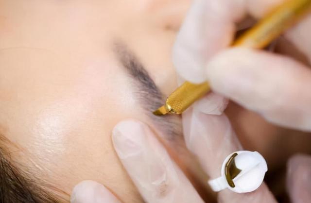 艾滋病怎么得的，男性怎么判断自己有没有性疾病（洁身自好，为什么还会得艾滋病）