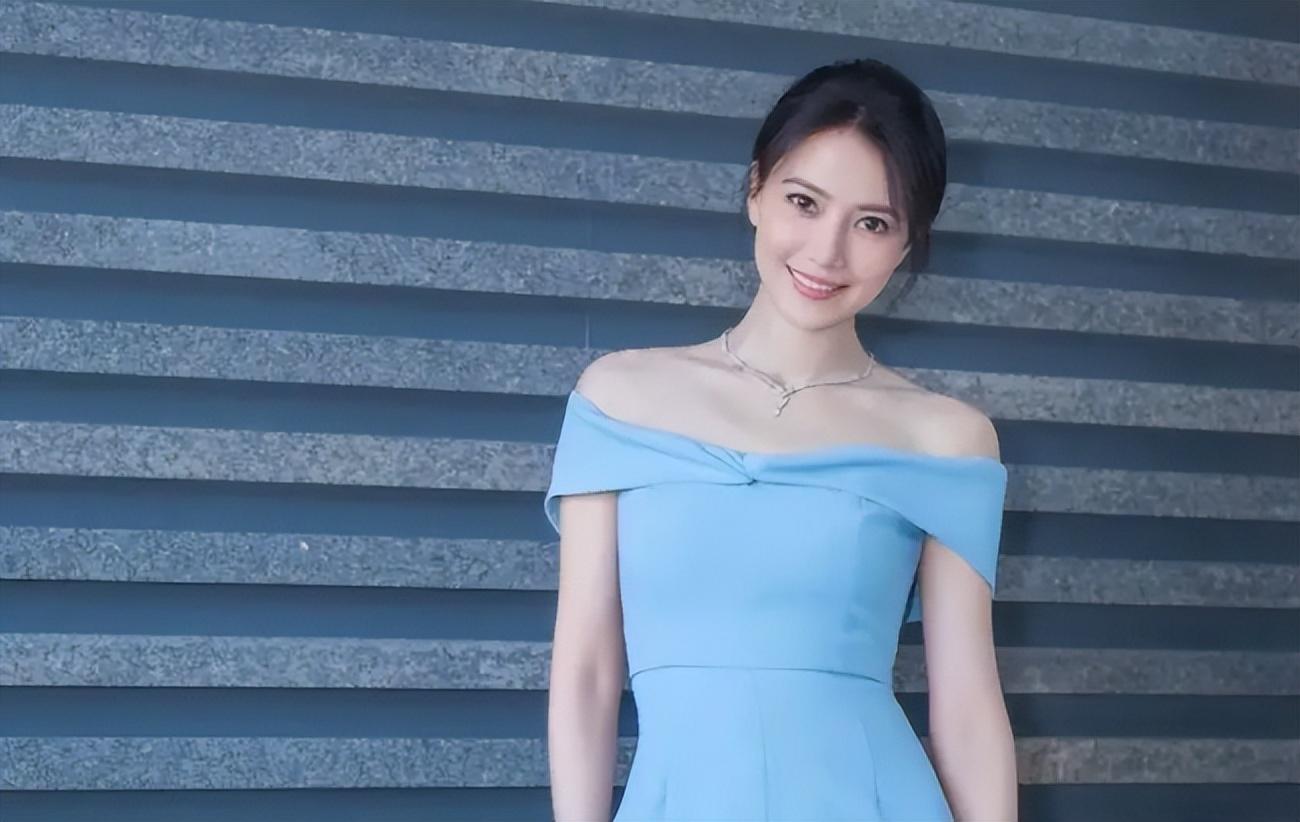 国民女神高圆圆五段恋情，高圆圆的变化太过明显