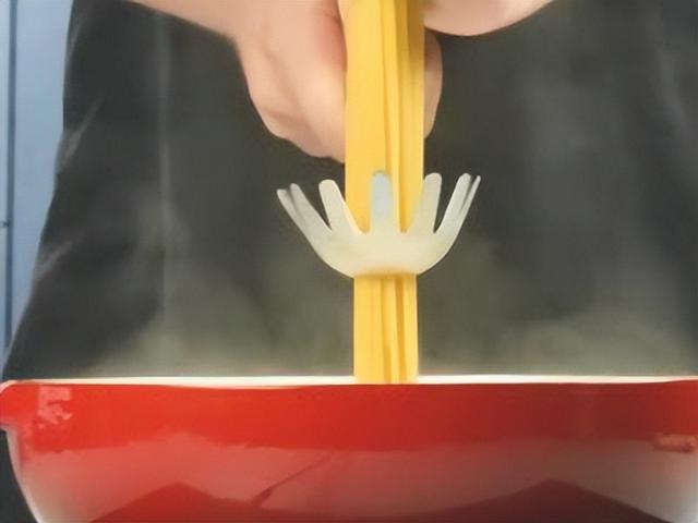 面条煮多久能熟，鲜面条需要煮多长时间（一般挂面煮多久就煮熟了）