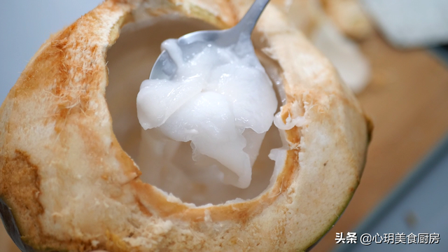 青椰子怎么打开，内行人开椰子取肉（超市买的青椰子怎么打开）