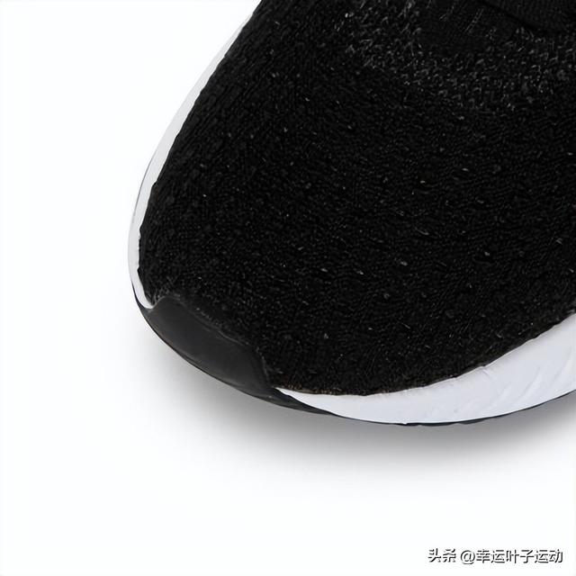 耐克最强跑鞋评测，两双耐克跑鞋对比测评