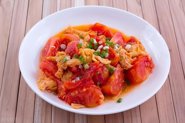 做番茄炒蛋的步骤详细，番茄炒蛋的详细制作步骤（适合新手小白的快速菜）