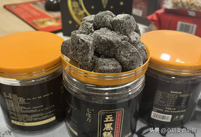 春节 是一年之岁首，传统意义上的年节（牢记传统“不睡、不扫、不缝、不打”）